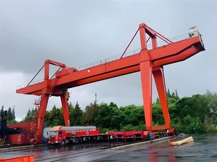 Double Girder Gantry Crane With Lifting Electric Hoist Winch Warehouse high quality
